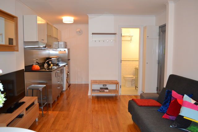 SPACIOUS 1 BED/ 1 BATH APARTMENT IN DOWNTOWN PALO ALTO photo 3