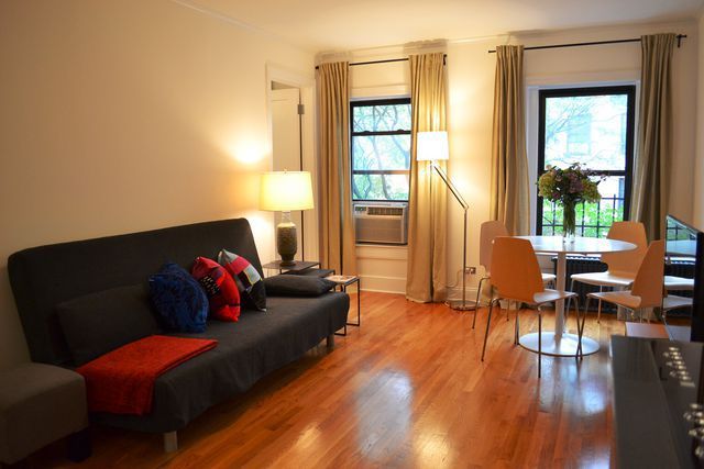 SPACIOUS 1 BED/ 1 BATH APARTMENT IN DOWNTOWN PALO ALTO featured photo